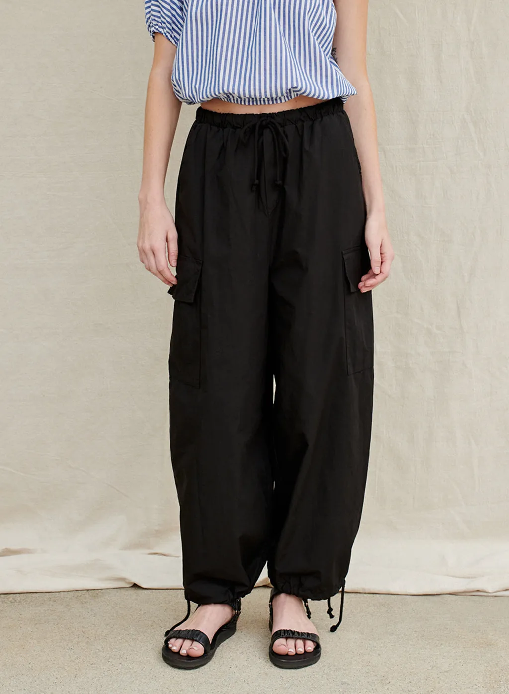 Structured Poplin Drawstring Cargo Pant in Black